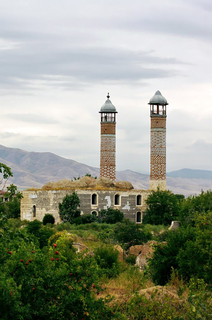 Akna Mosque