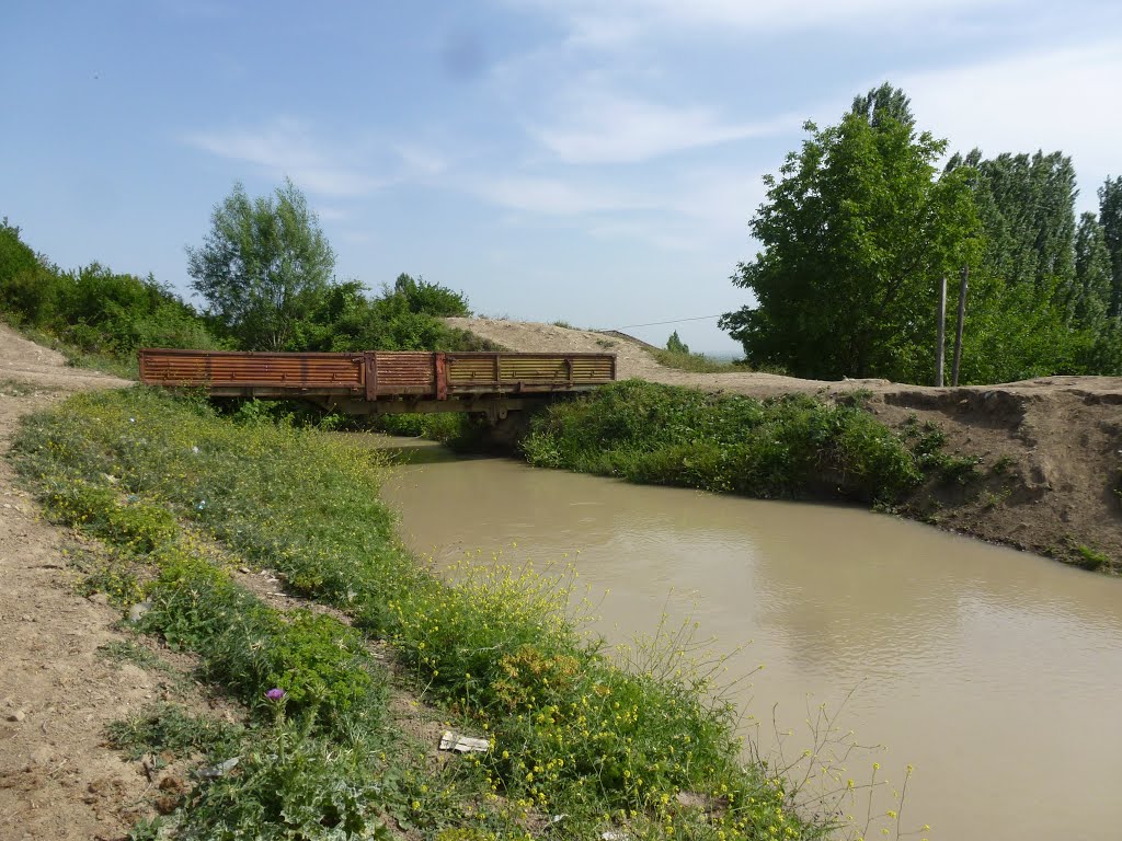 Metal bridge