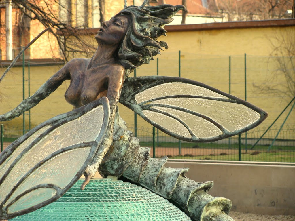 Kérész / Tiszavirág Bronzba öntve