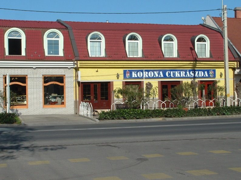 Soltvadkert_ Korona_ cukraszda