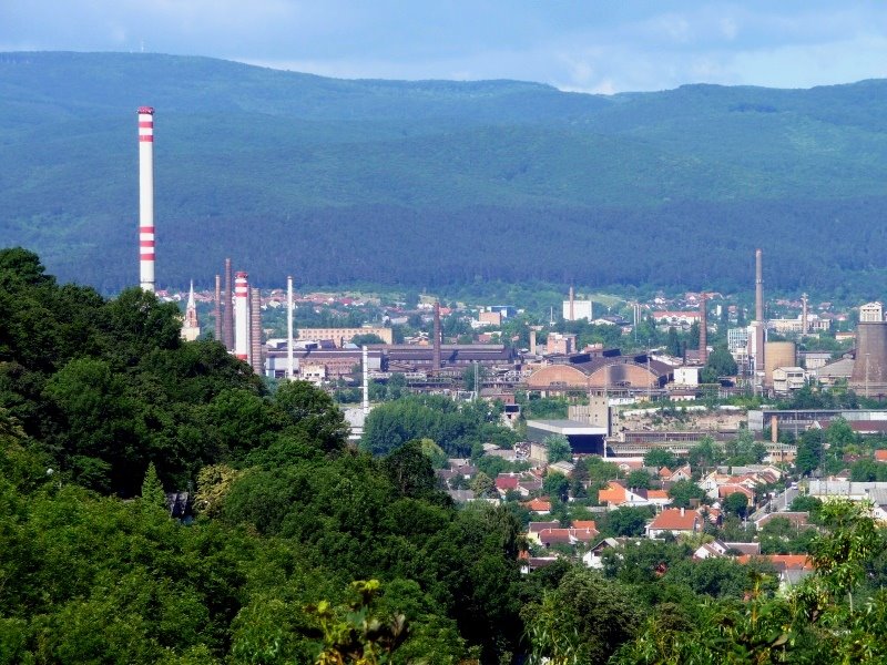 Miskolc-Vasgyár látkép az Avasról