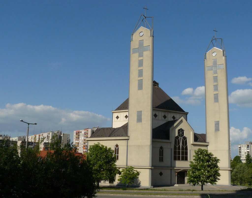 Dunaújváros, Katolikus templom