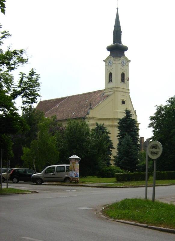 Heves   Katolikus templom