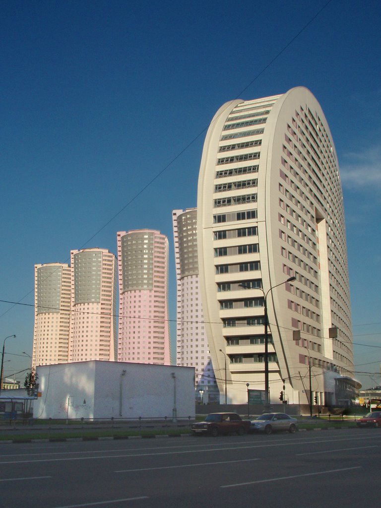 Buildings on Aviakonstruktora Sukhogo street