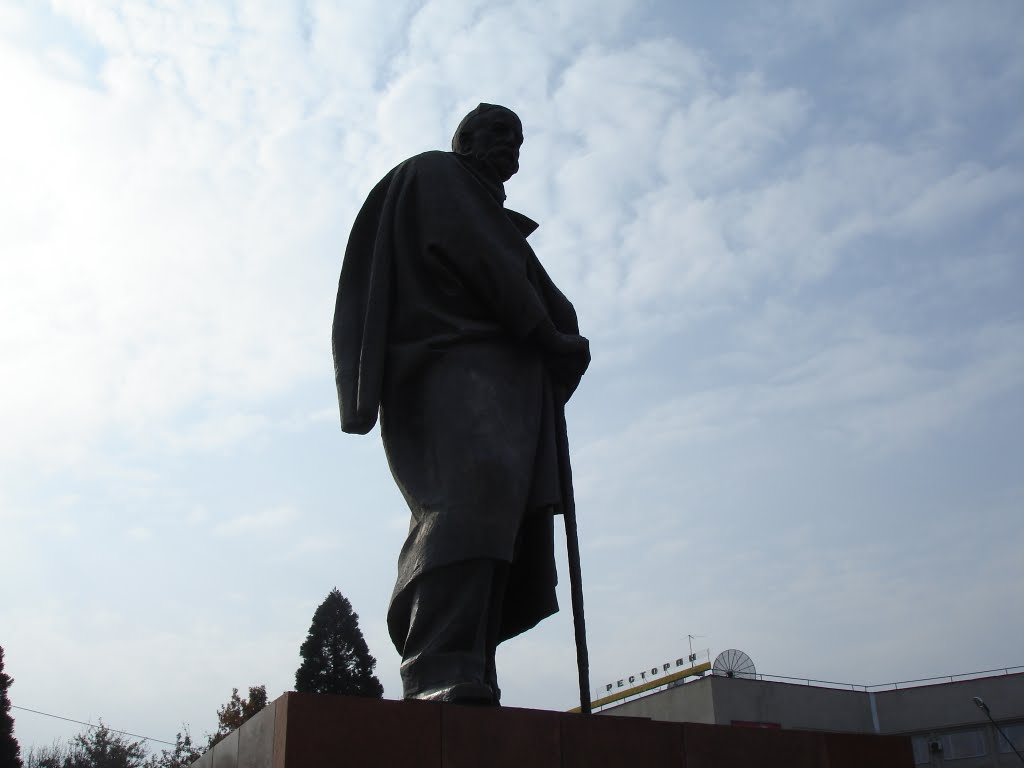 Ayni Statue, Dushanbe, Tajikistan