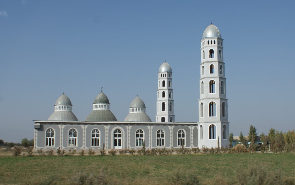 Mosque Mullo Umar in Kolkhozabad