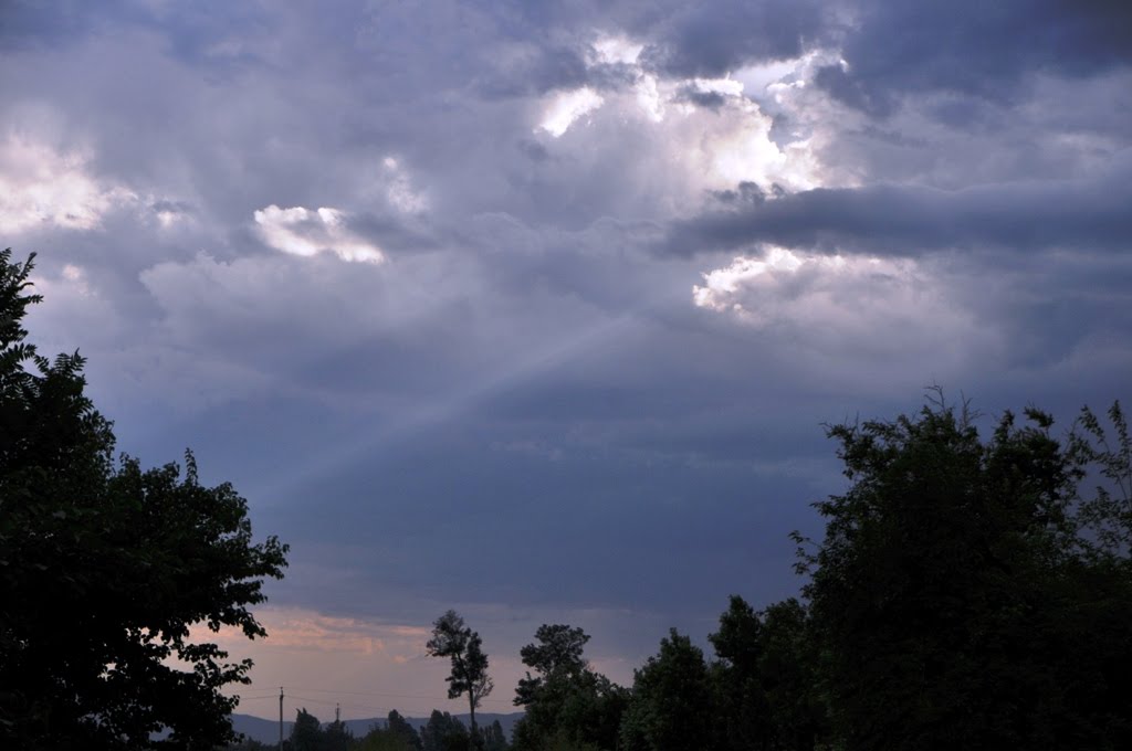 Approach thunderstorm