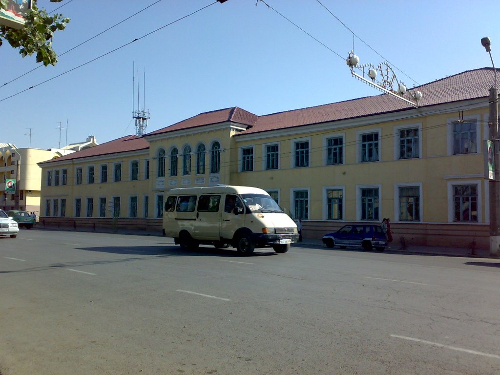 Old building of the Department of Foreign Languages, Khujand State University - Старое здание факультета иняз ХГУ