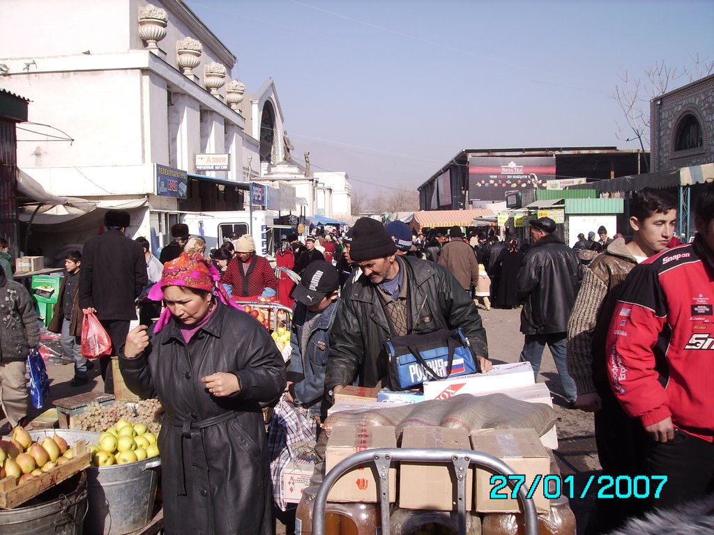 Rear entrance to Panjshanbe market - Задний вход рынка Панчшанбе