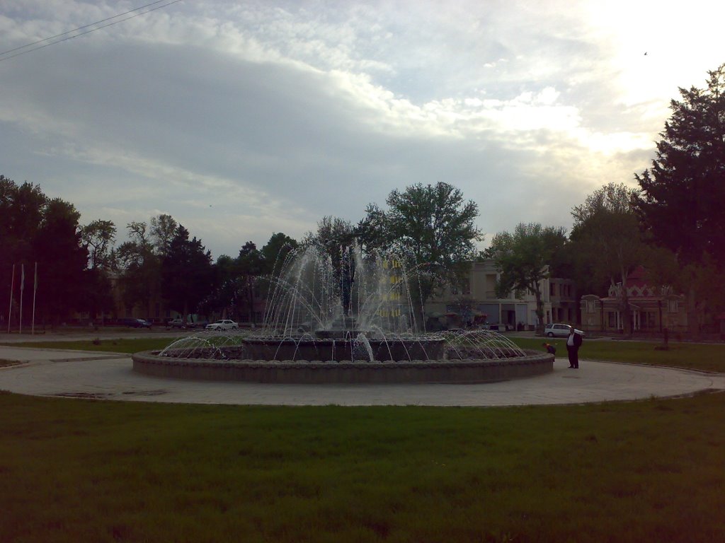 Fountain in front of the Theater - Фонтан перед театром К.Худжанди