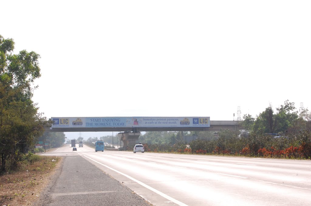 DPAK MALHOTRA, Setu, Durtagati Marg NH4 - Mumbai Pune xpressway, Maharashtra, Bharat
