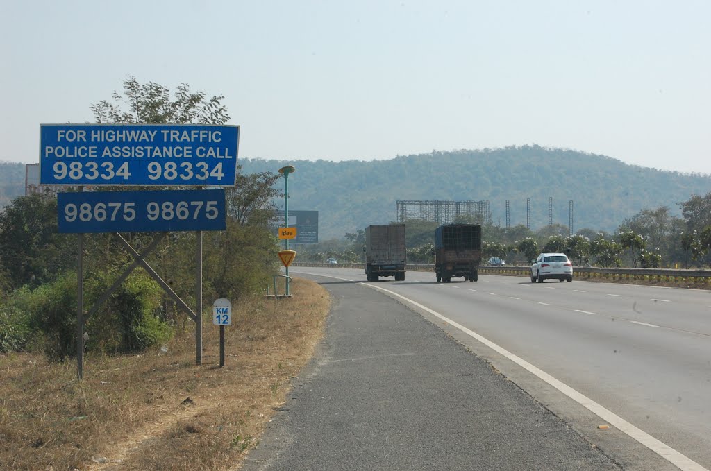 DPAK MALHOTRA, Durtagati Marg NH4 - Mumbai Pune xpressway, Maharashtra, Bharat