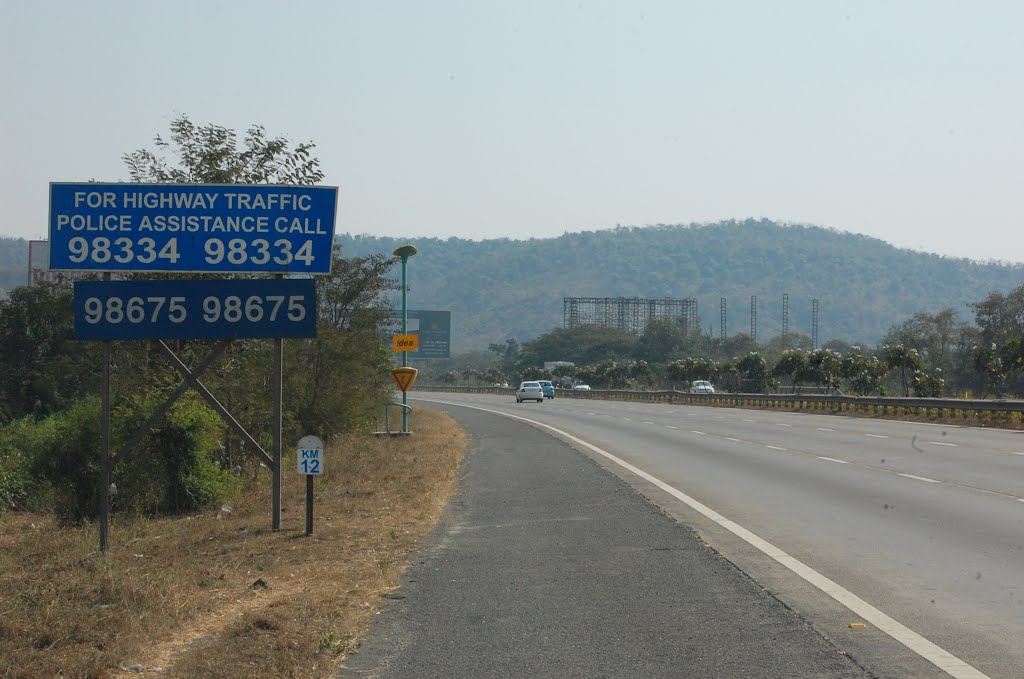 DPAK MALHOTRA, Durtagati Marg NH4 - Mumbai Pune xpressway, Maharashtra, Bharat