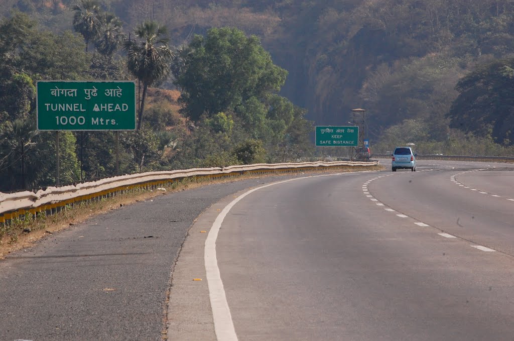 DPAK MALHOTRA, Durtagati Marg NH4 - Mumbai Pune xpressway, Maharashtra, Bharat