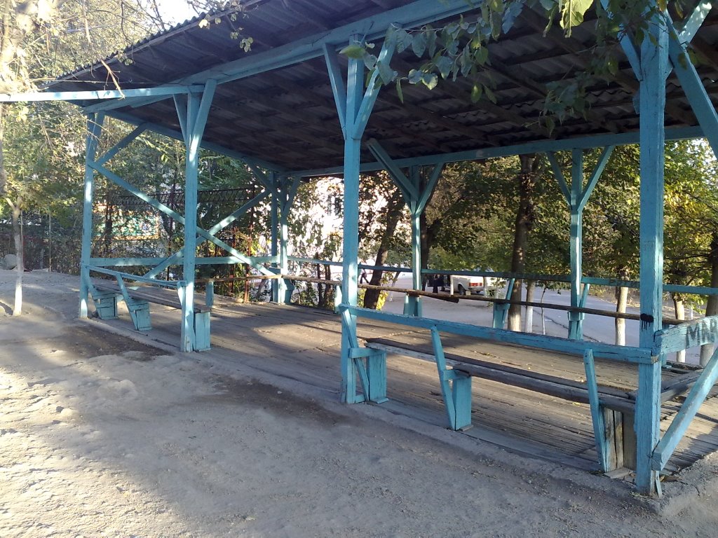 Summerhouse near #17 - Беседка во дворе д.17