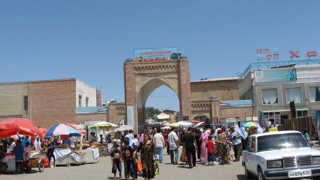 Central Bazaar. Isfara, Tajikistan