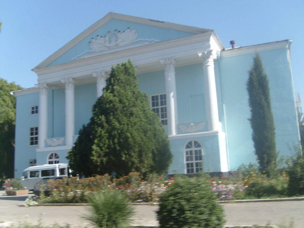 Дом культуры г. Исфары