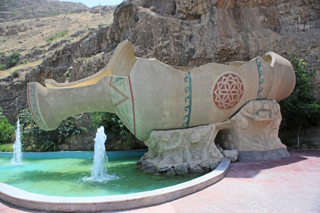 Fontaine du Café Maral proche Ashgabat au Turkmenistan