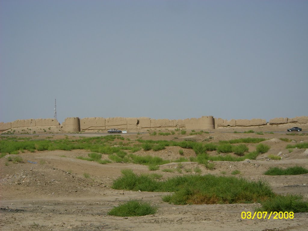 ancient wall of the city. древняя стена города