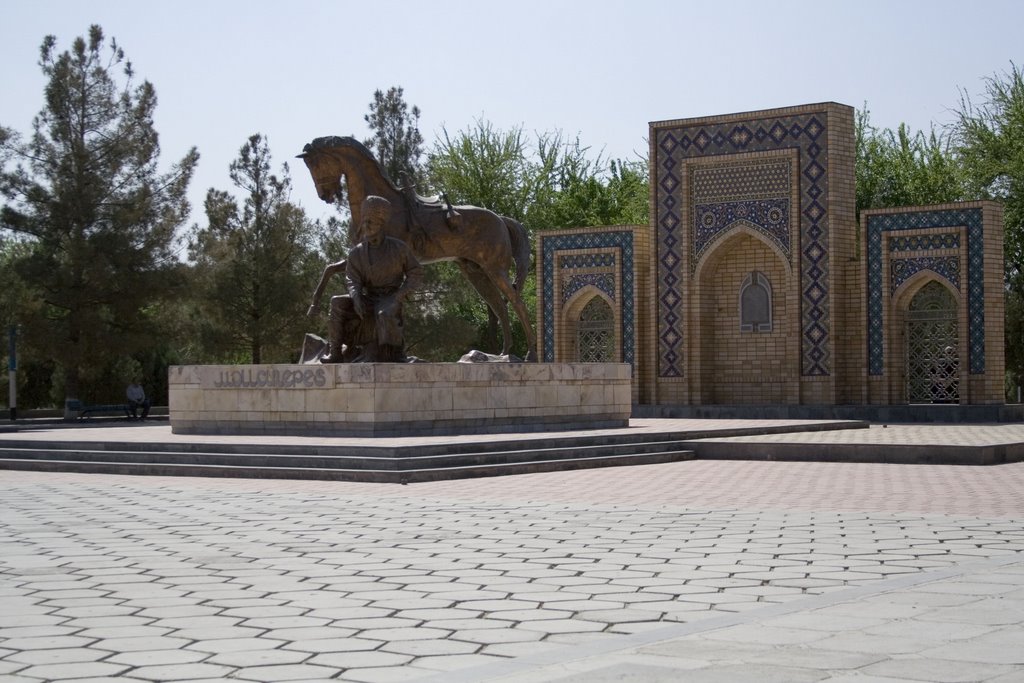 2008/04. Памятник Молланепесу