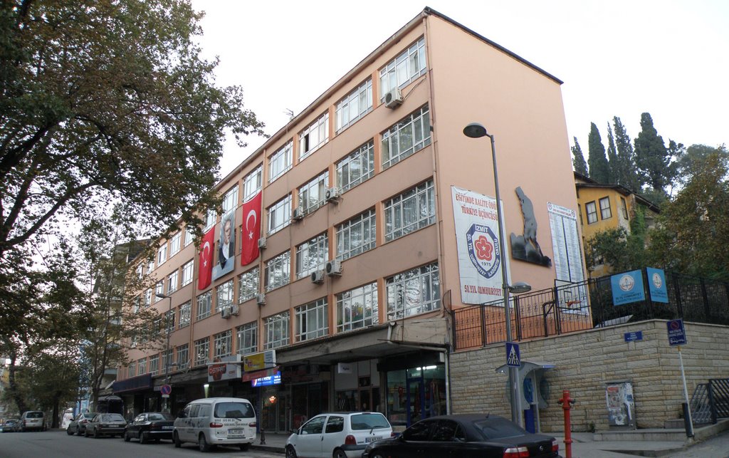 50. yıl ilköğretim okulu    *©Abdullah Kiyga