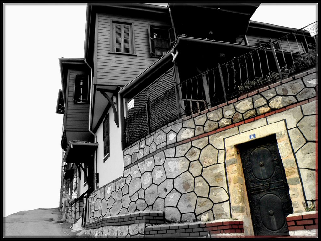 Kapanca sokakta sünnü babanın evi  *©Abdullah Kiyga