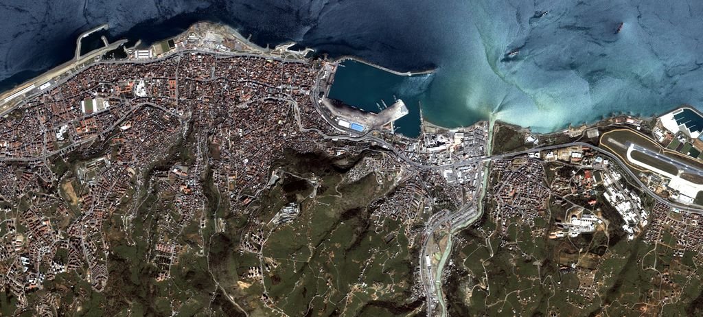 TRABZON UYDUDAN DAHA NET ÇÖZÜNÜRLÜKTE/ DRE