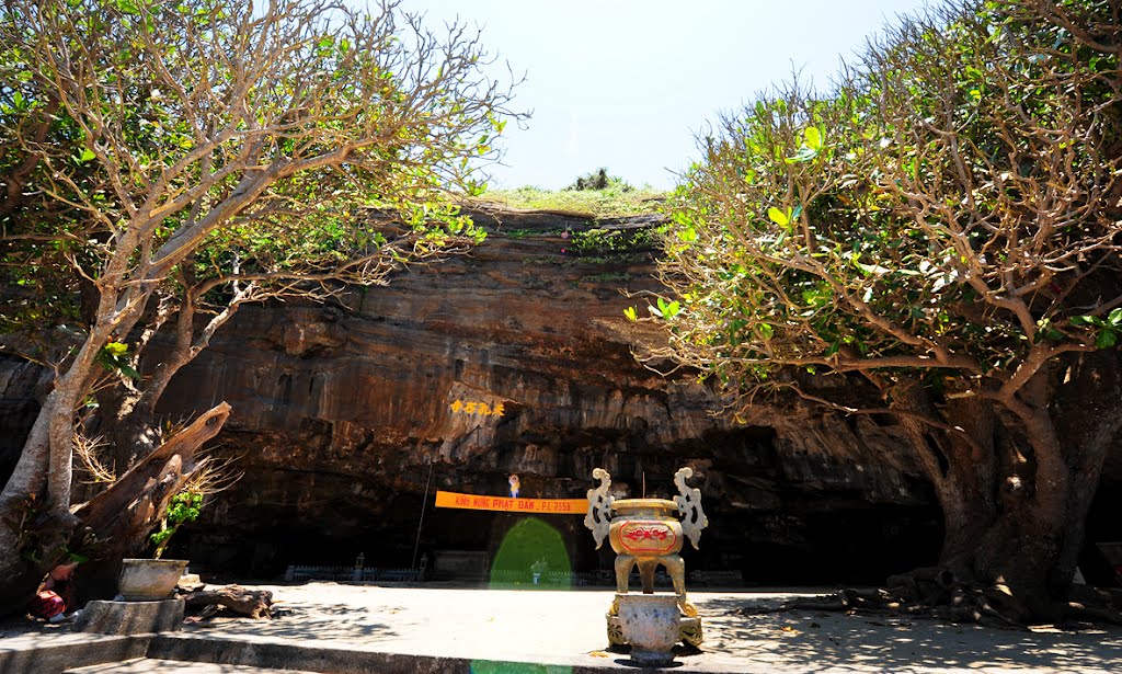 Thiên Khổng Thạch Tự