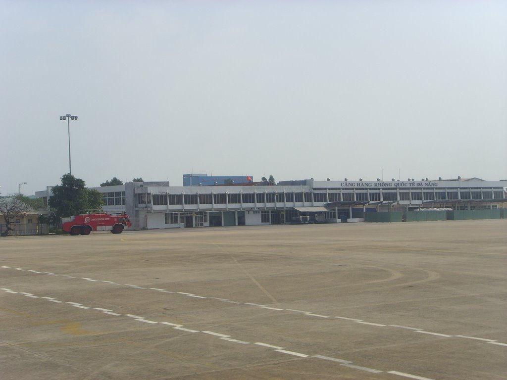 Da Nang Airport, Nov. 2007