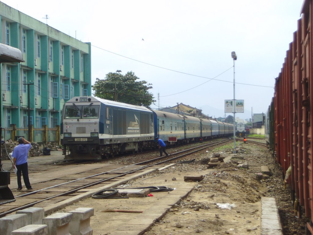 Da Nang, railway station, Nov. 2007