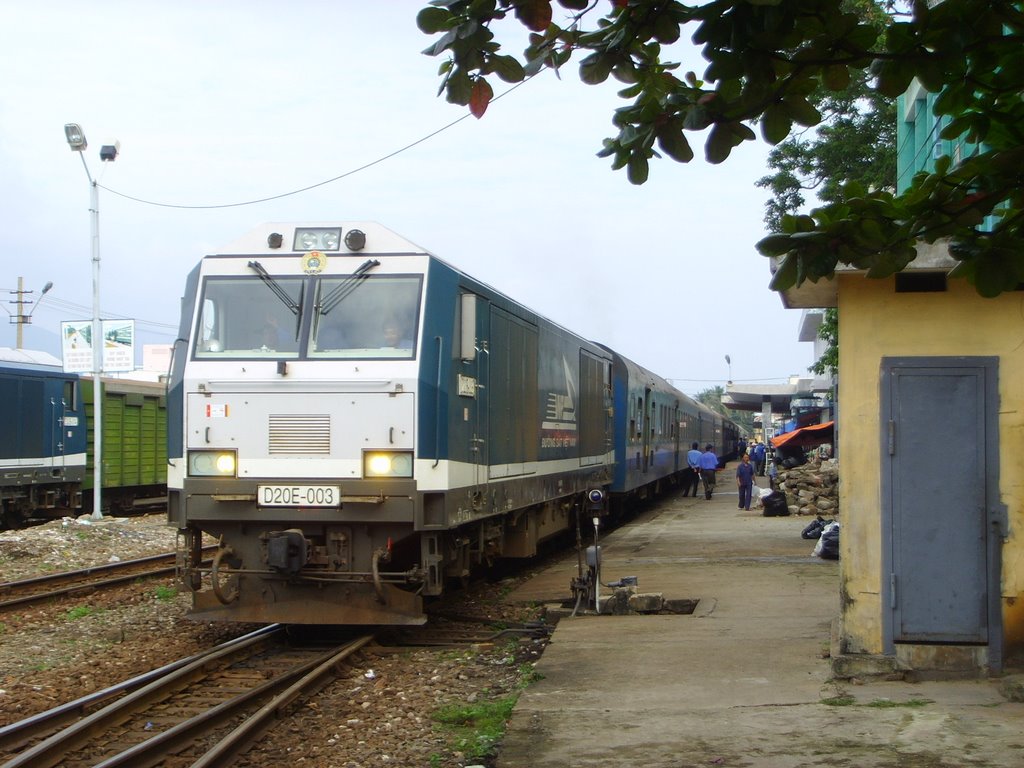 Da Nang, railway station, Nov. 2007