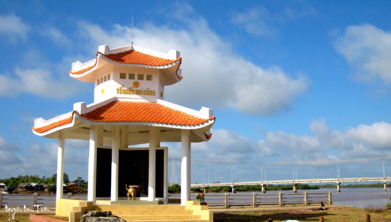 Bến sông Long Toàn