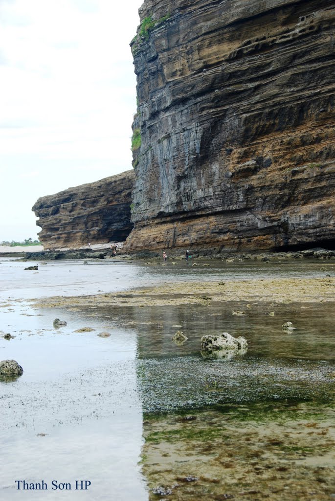 Cliffs on the Northern shore of the Lý Sơn Island, Vietnam