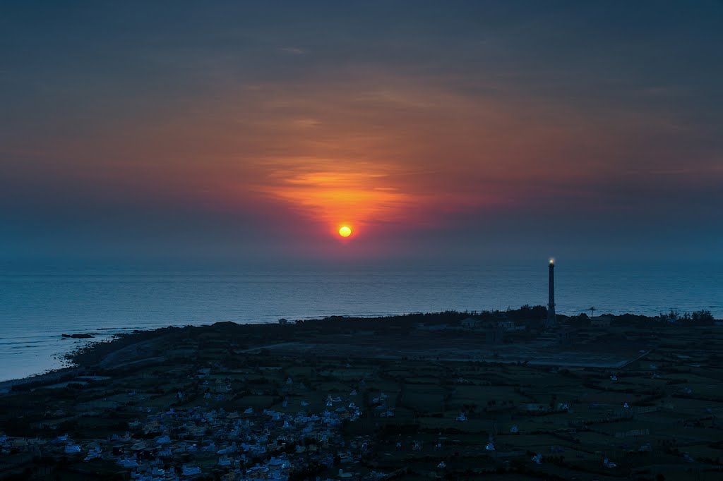 Lý Sơn lighthouse