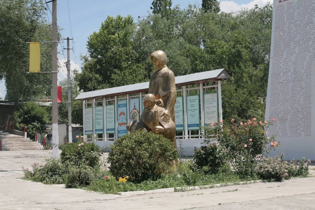 Uch-Kurgan, War II memorial