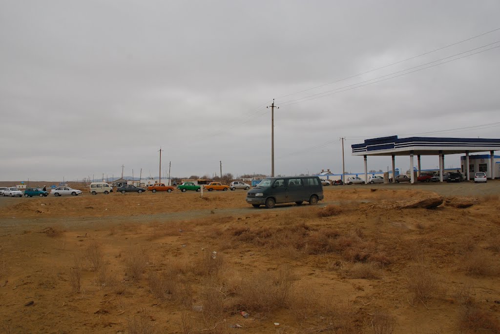 gasolin station on the road