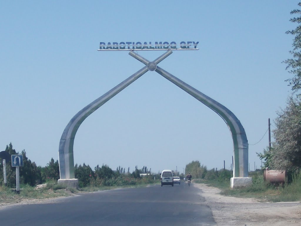road in Madaniyat