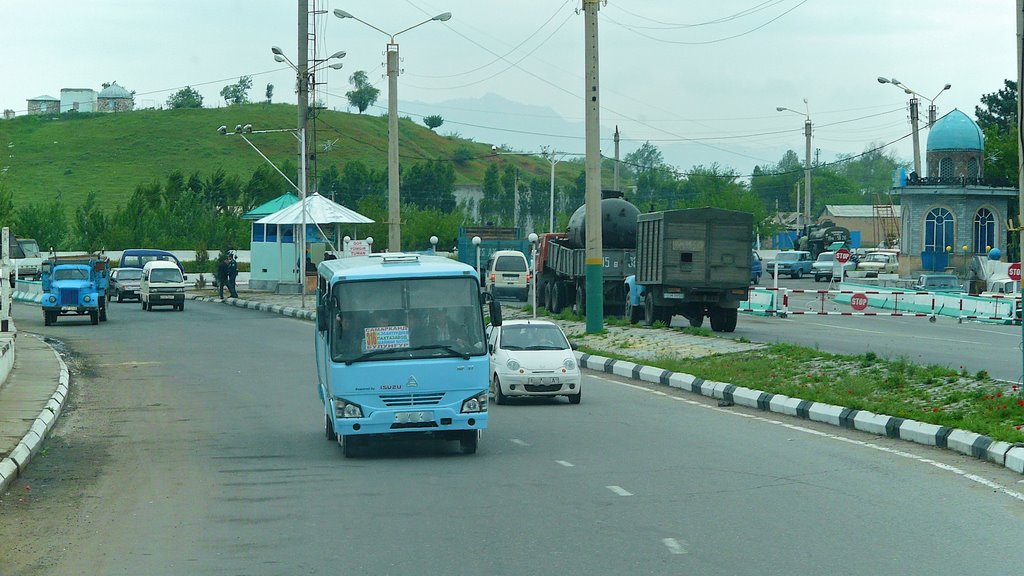 Samarcande : jonction route M 37 et M 39 vers Tachkent, check point