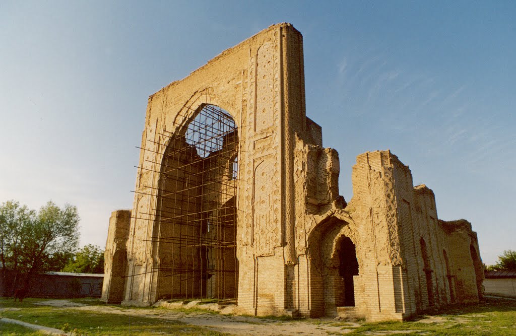 Ishrat-Khana Mausoleum