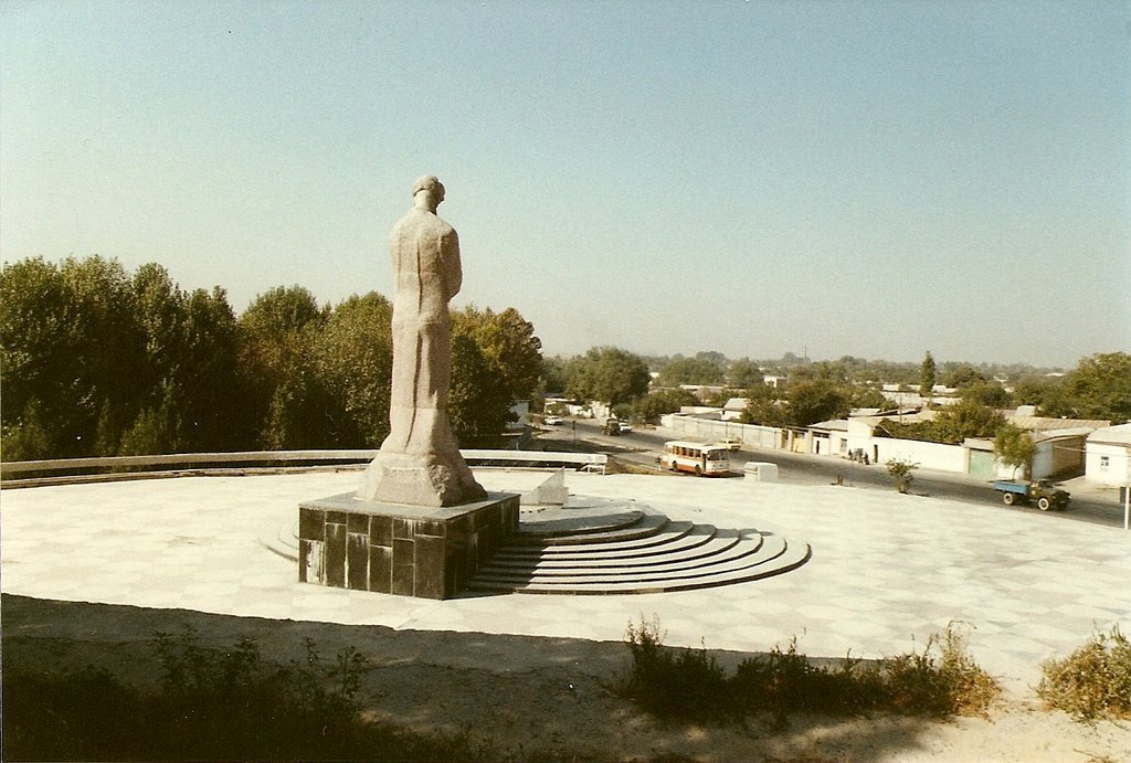 Samarcande - La statue dOuloug-Beg