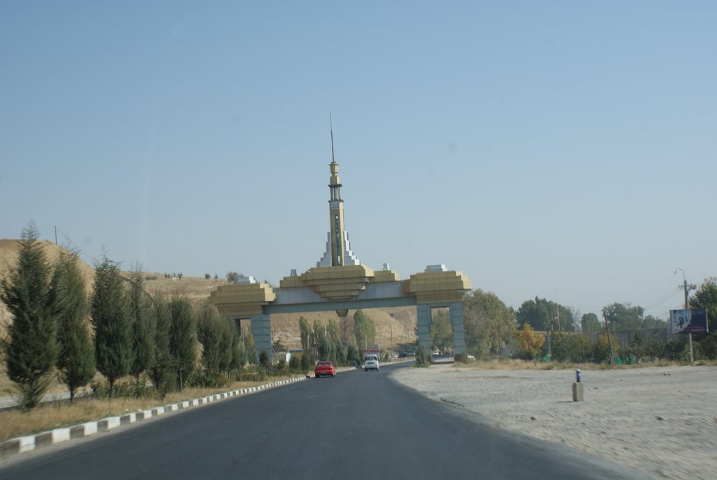 Entrance to Vahdat