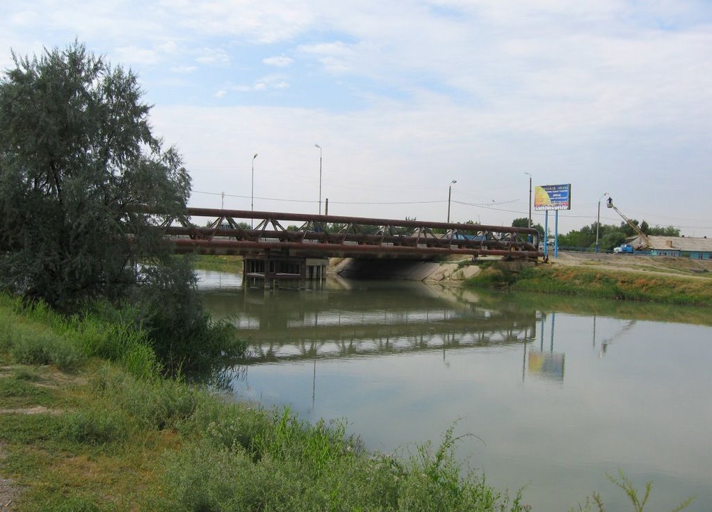 Гулистан,канал им Кирова,мост через 4-й и 3-й мк-он