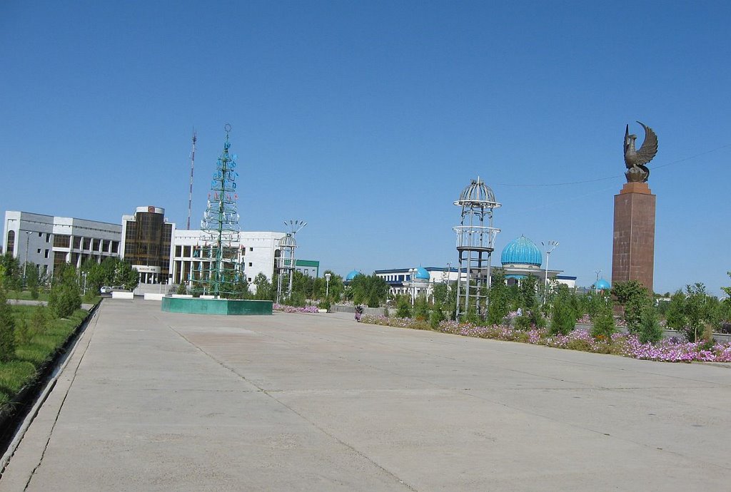 Гулистан.Центральная площадь 2008г.