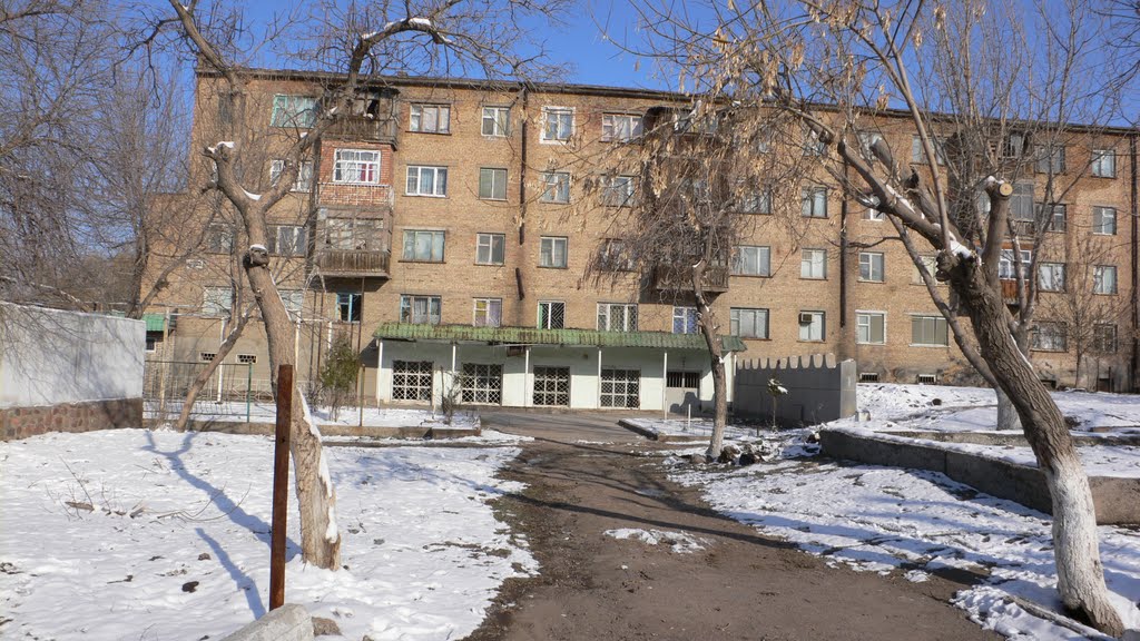 Старый подвальный магазин