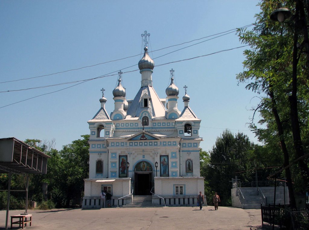 Православная церковь на русском кладбище - Russian Orthodox Church(2006)