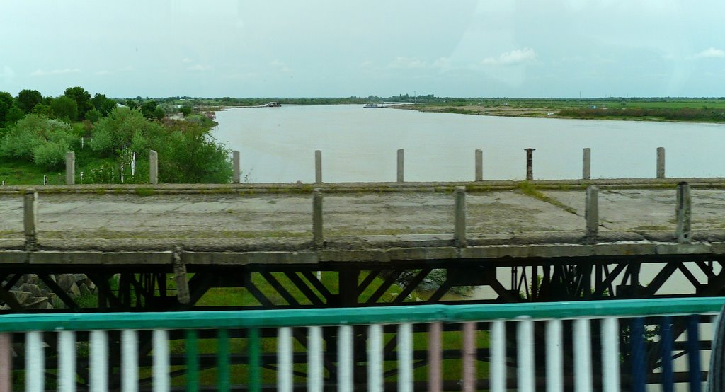 Pont sur le Syr Daria