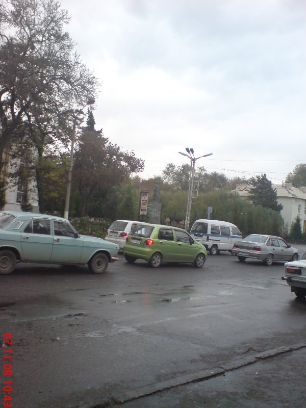 Alisher Navoi Monument