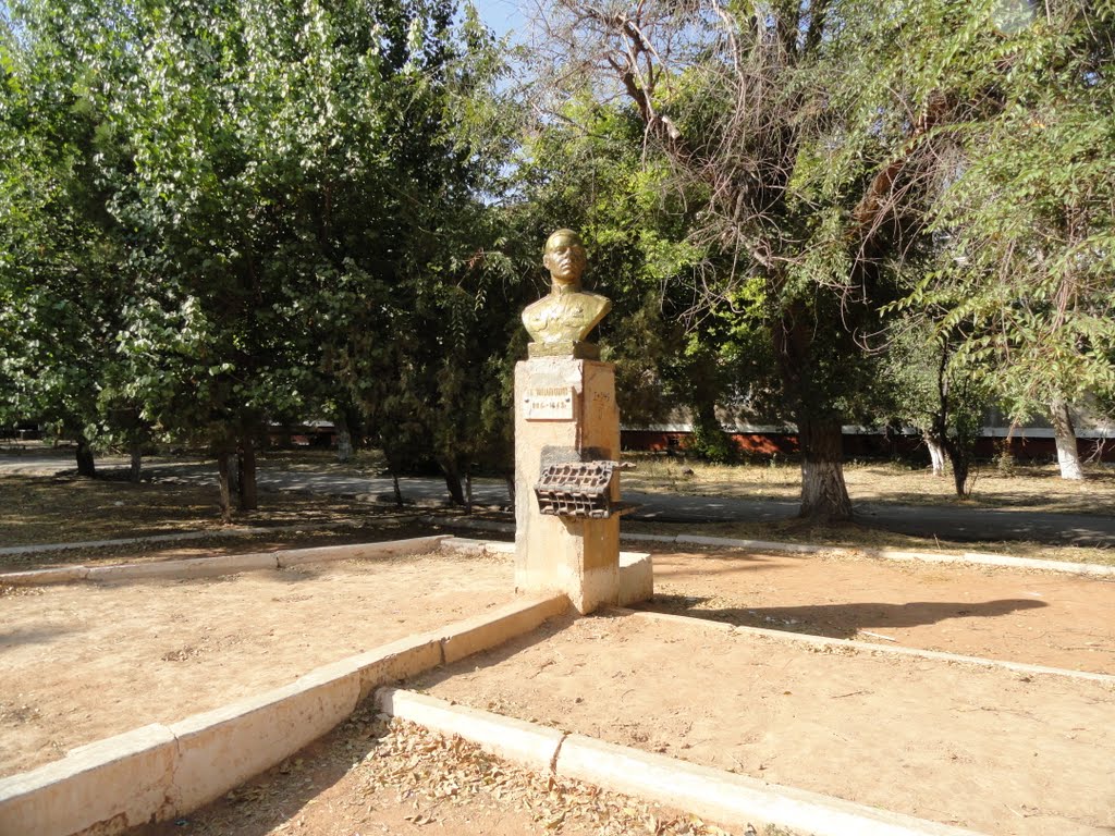 Памятник Шаландину