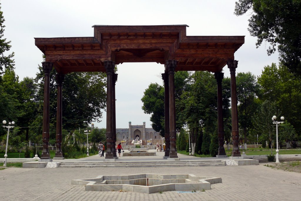 kokand  gate of the palace garden