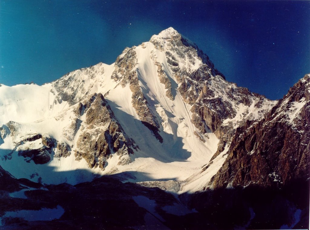 Ak-Tash peak, 4990